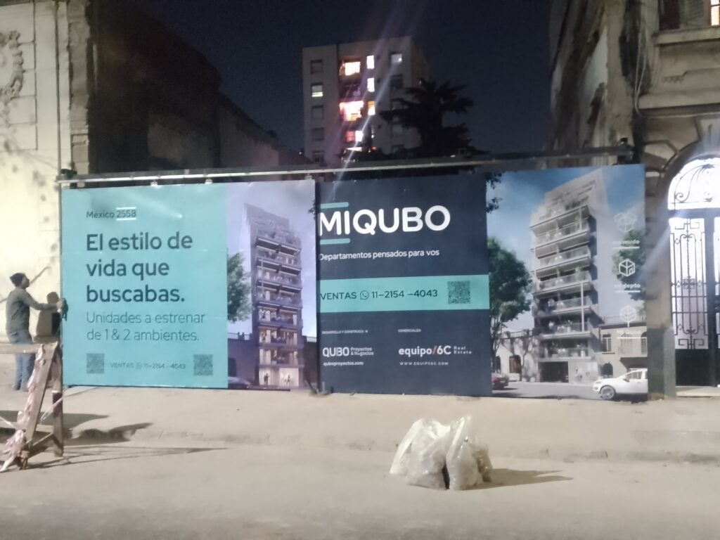 cercos de obra seguros y estéticos